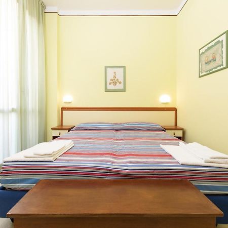 פינארלה Hotel Sporting מראה חיצוני תמונה